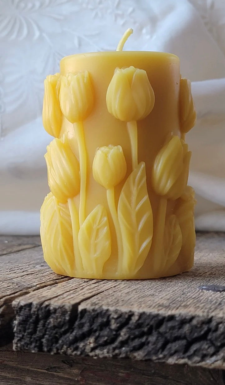 Tulip Beeswax Candle